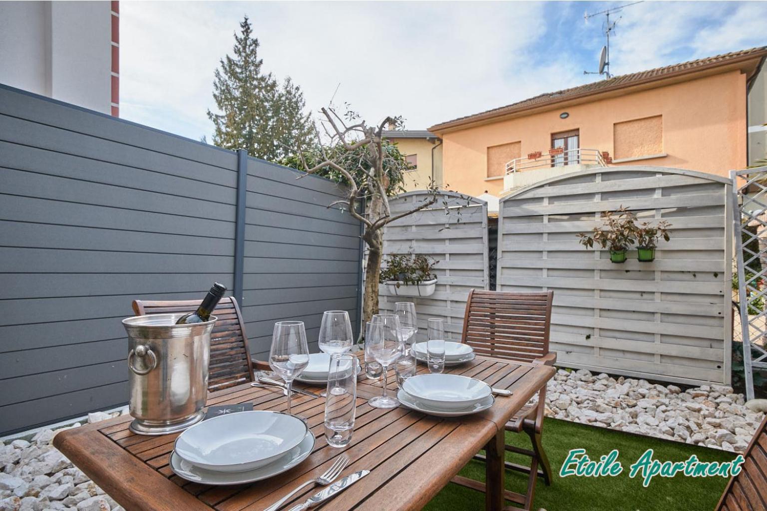 Casa Monique Apartments Desenzano del Garda Zewnętrze zdjęcie